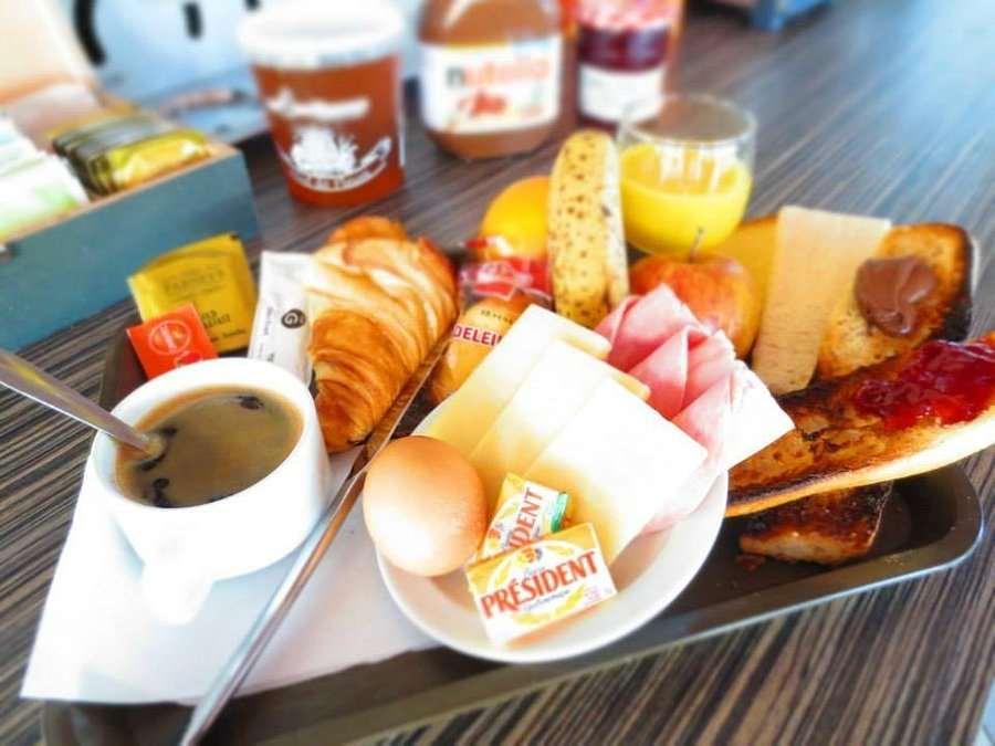 Hotel Crocus Caen Memorial ร้านอาหาร รูปภาพ