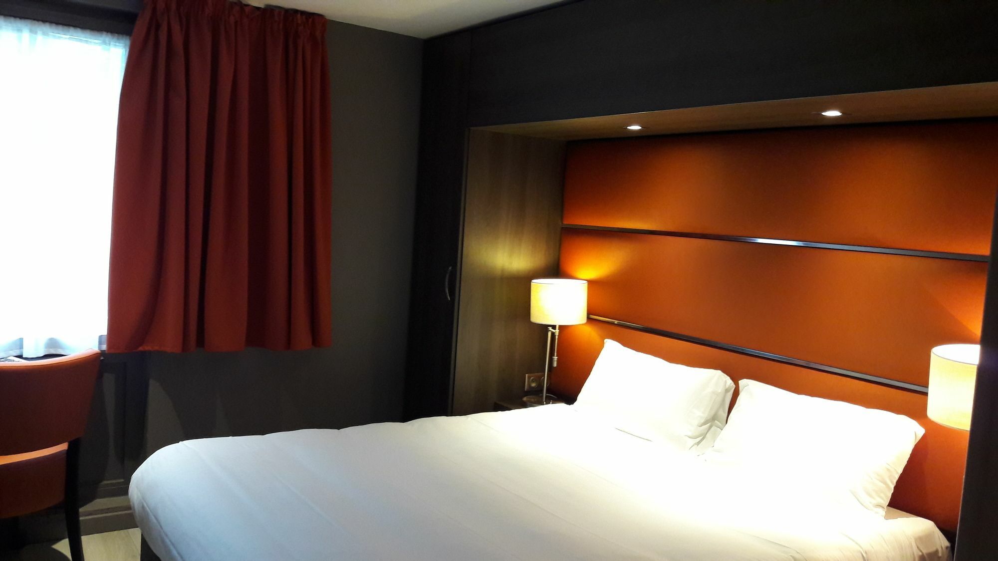 Hotel Crocus Caen Memorial ภายนอก รูปภาพ